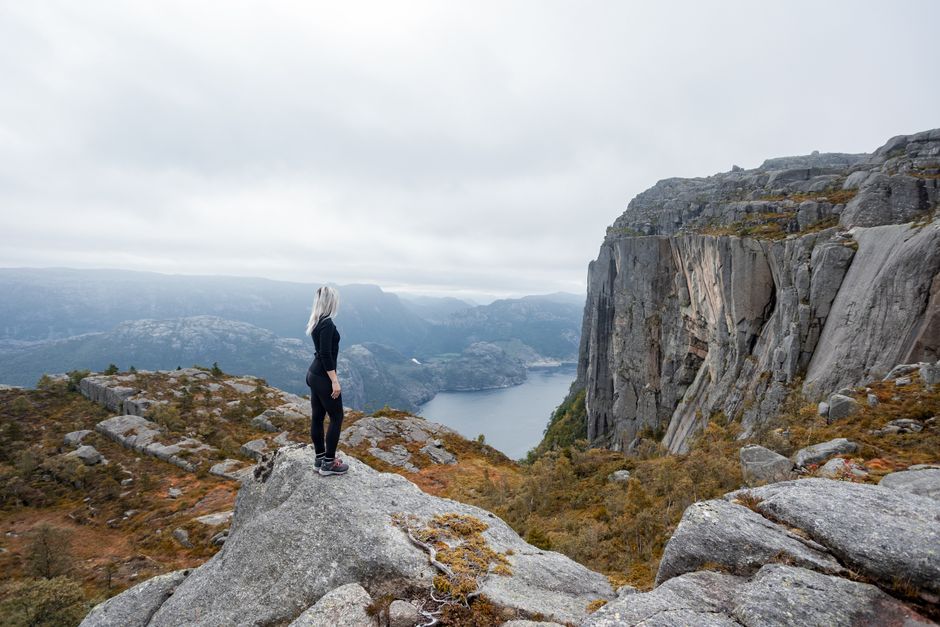 Expedição Montanha Preikestolen com Guia Local